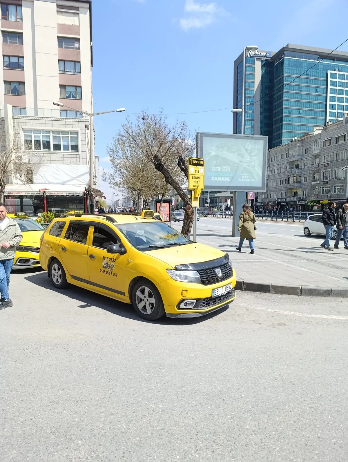 Sahabiye Taksi 38 T 0652 gerçek araç fotoğrafı 3